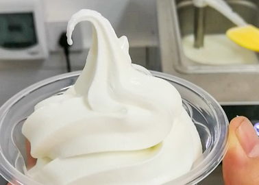 Polyglycérol esters d'acides gras PGE pâtisserie additif alimentaire émulsifiant PGE E475 pour la crème fouettée
